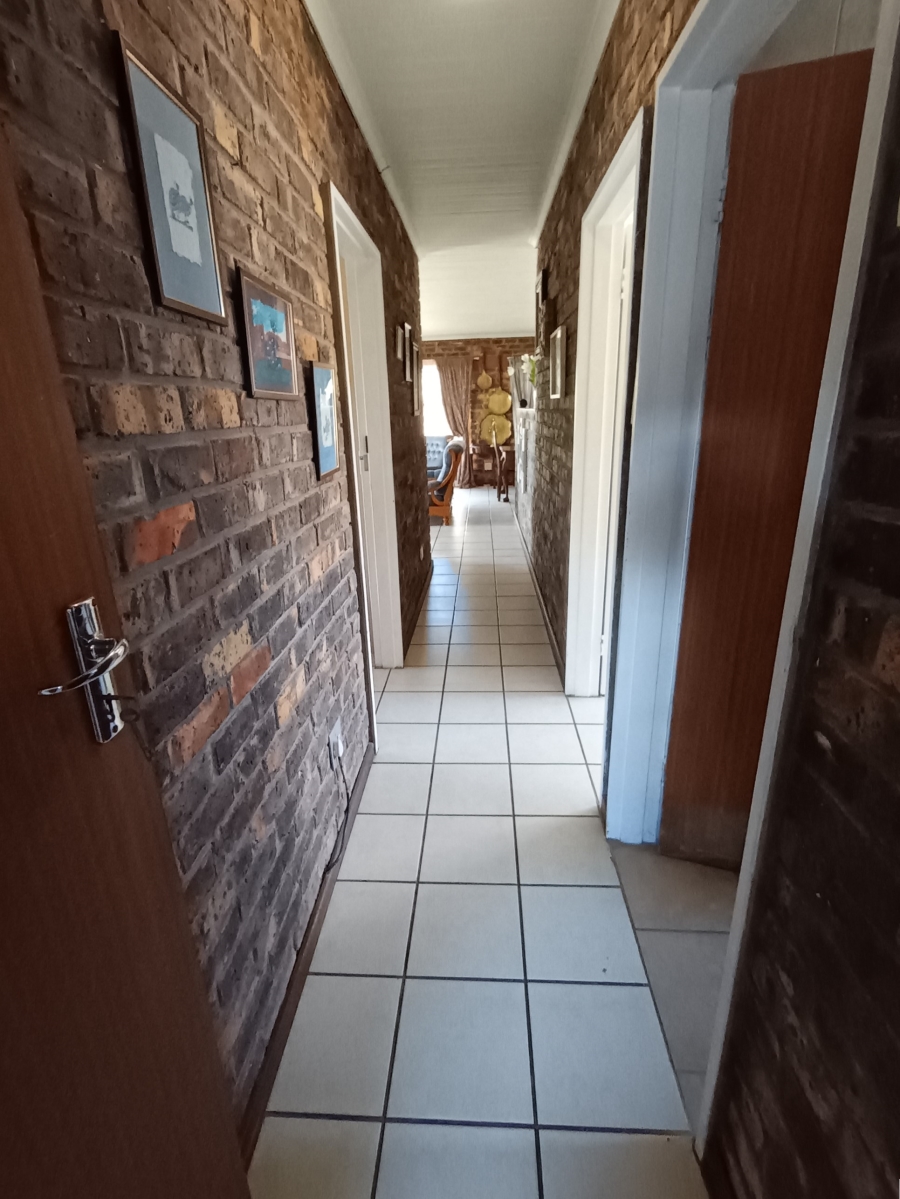 3 Bedroom Property for Sale in Wavecrest Eastern Cape